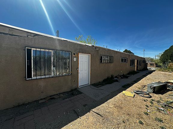 3rd image of 436 Grove St SE