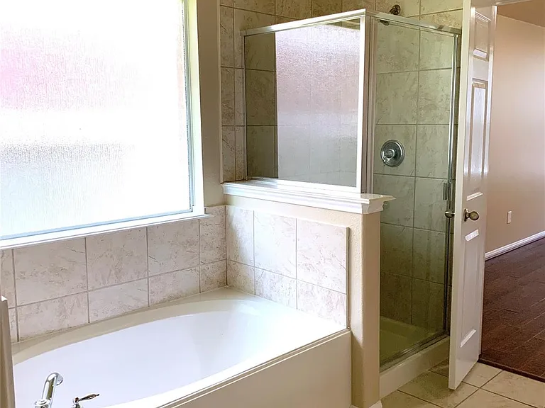 2822 Chalet Knolls Ln — Photo 24