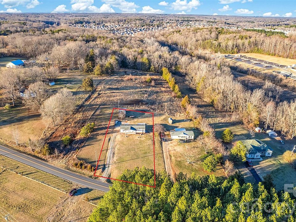 1st image of 303 Johnson Dairy Rd