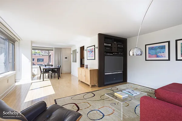 Rented by Sotheby's International Realty | media 2