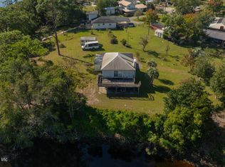 2390 Happy Ln, Jacksonville, FL 32218