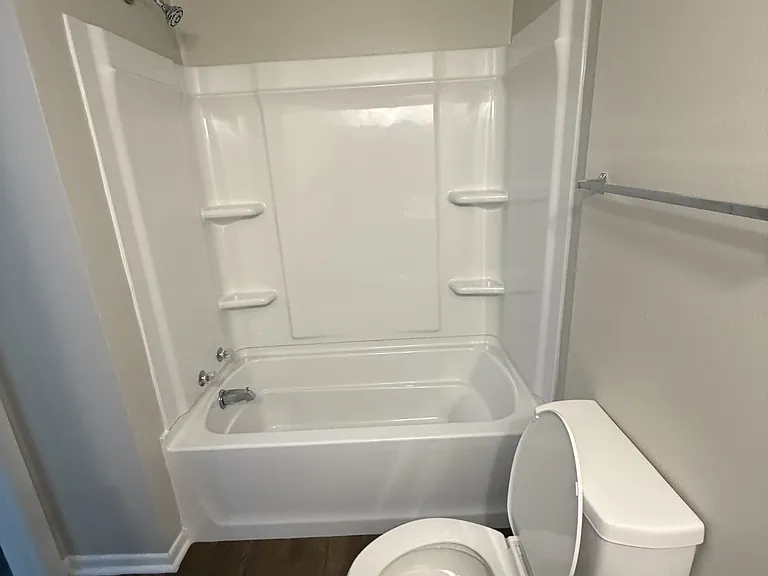 124 Hampton Dr #1 — Photo 10