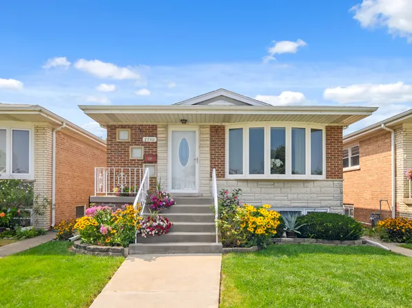 7740 Meade Ave, Burbank, IL 60459