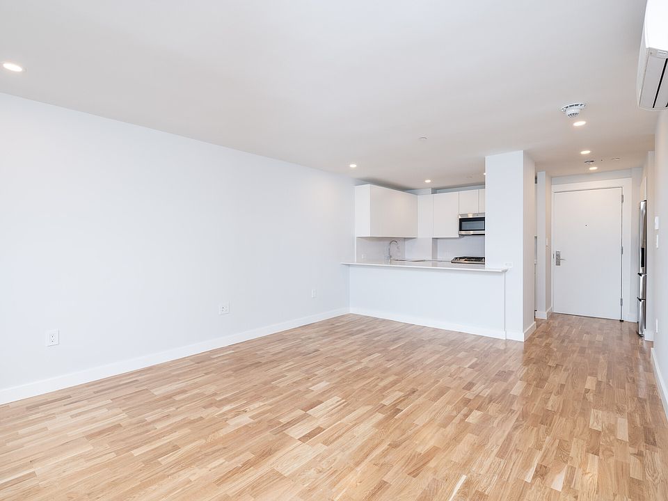 1st image of 1428 Columbia Rd #6C