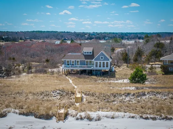 121 Wingaersheek Rd, Gloucester, MA 01930