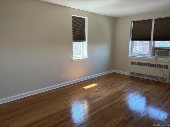 22 Mulford Place #6C, Hempstead, NY 11550