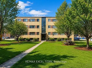 799 Robinson St #4, Burlington, ON L7R2L4