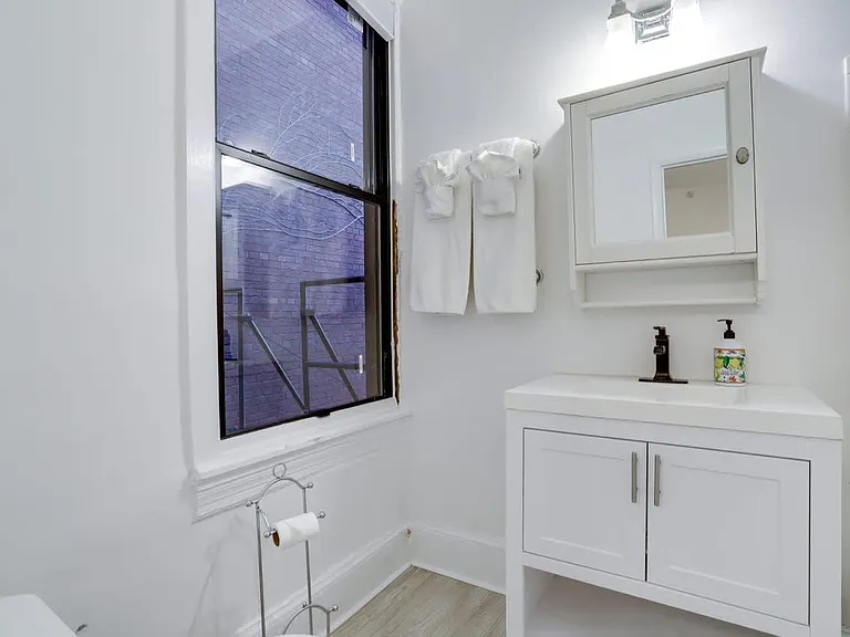 1765 R St NW #301A — Photo 23