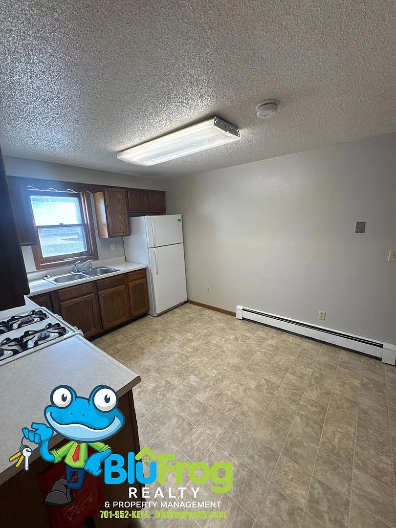PB- 1513 4plex — Photo 3