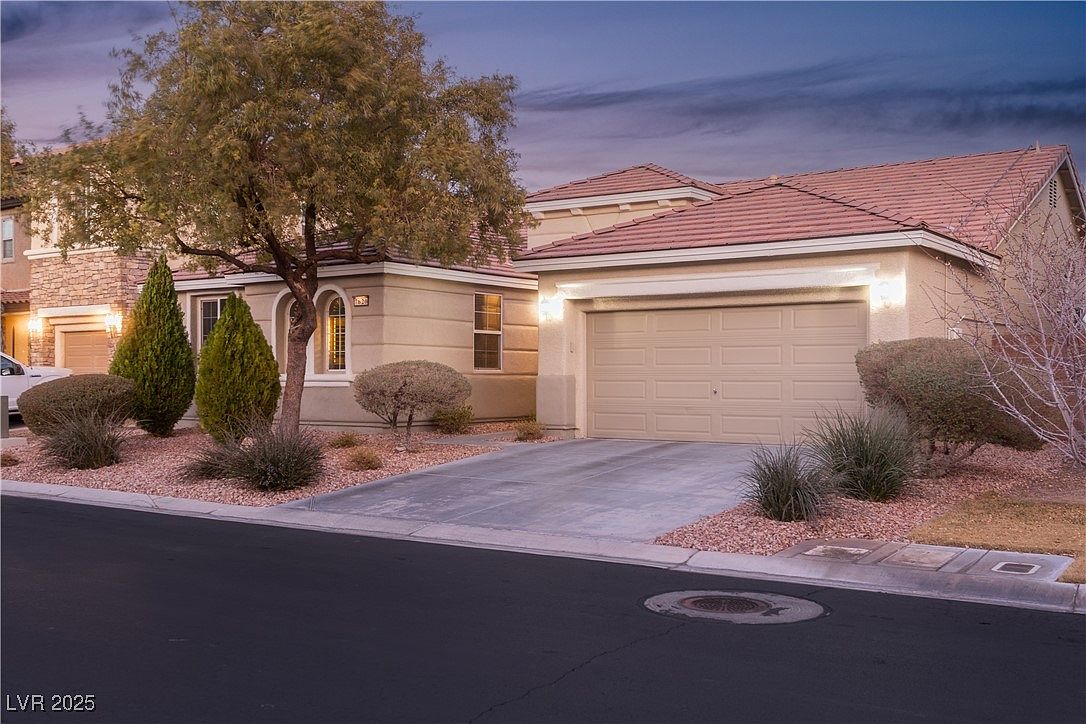 7620 Chase Hallow St, Las Vegas, NV 89149 | Zillow
