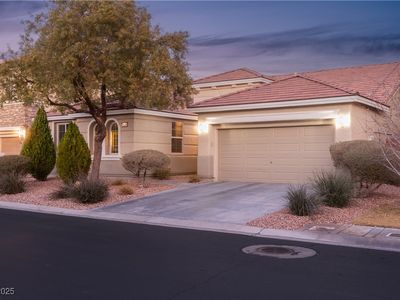 7620 Chase Hallow St, Las Vegas, NV, 89149