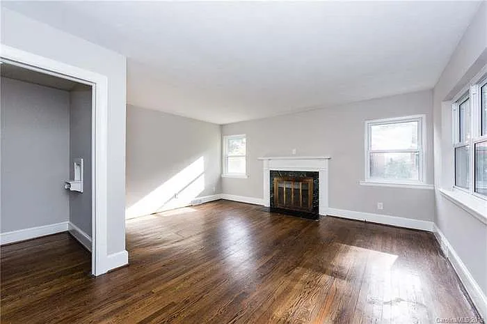Building Photo - 748 Ashmore Dr