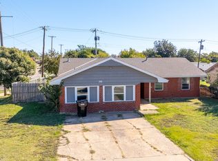 1212 N Janeway Ave, Moore, OK 73160