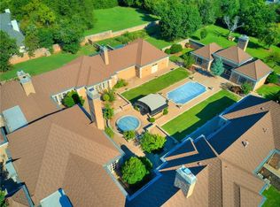 1701 Drury Ln, Nichols Hills, OK 73116