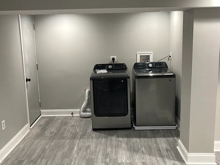 1220 Edison Hwy — Photo 10