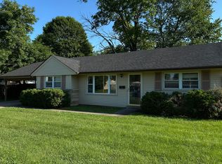5402 Count Fleet Dr, Louisville, KY 40272