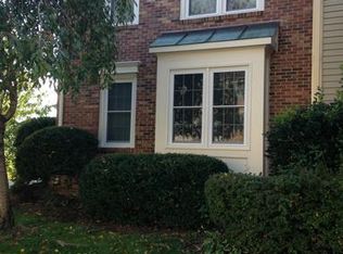 8727 Stone Hill Pl, Springfield, VA 22153