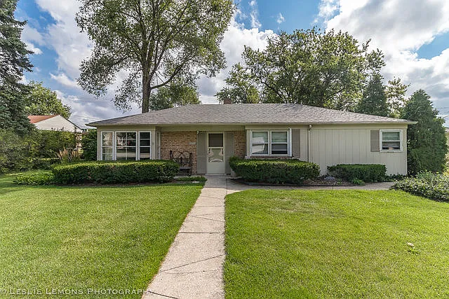 5549 S Madison Ave photo 1