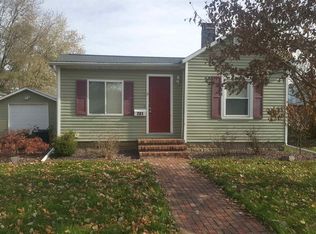 201 S Wood St, Washington, IL 61571