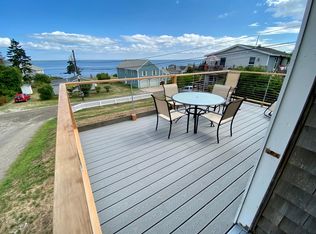 21 Cedar Beach Rd, Bailey Island, ME 04003