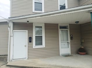 60 Old Market St APT 4, Mount Joy, PA 17552