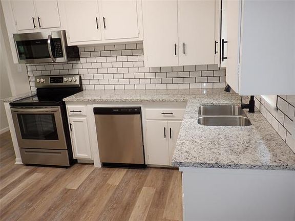 4th image of 910 S Bowie Dr