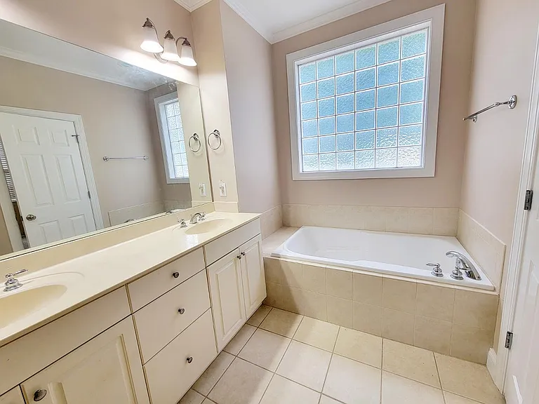 1217 Crozier Ct — Photo 29