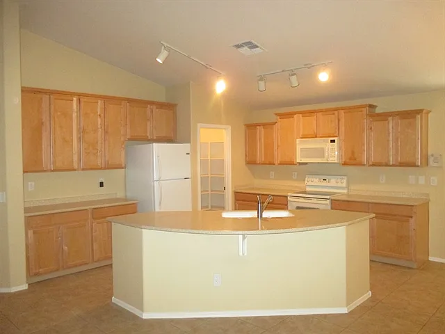 11557 W Pima St — Photo 3