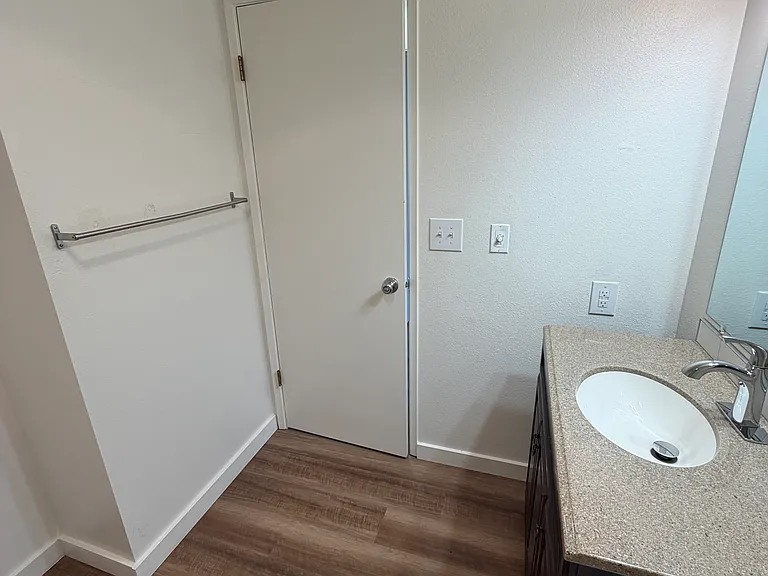 2028 NW 58th St #7 — Photo 4