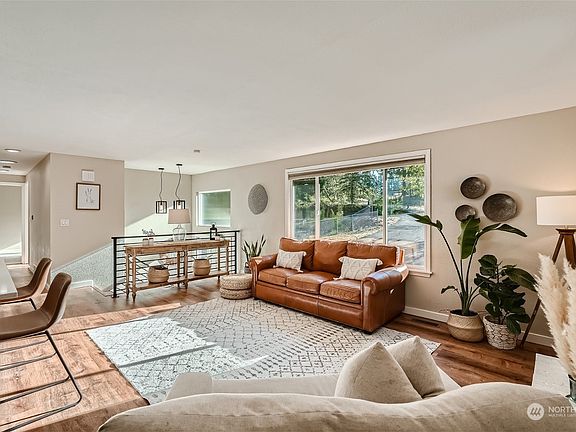 5th image of 7721 182nd Avenue E