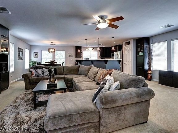 3rd image of 11567 Stivali St