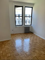 Rented by M.Grossman R.E. Management