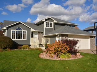 6724 W Westminster Dr, Sioux Falls, SD 57106