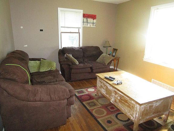 living room, hardwoods floors