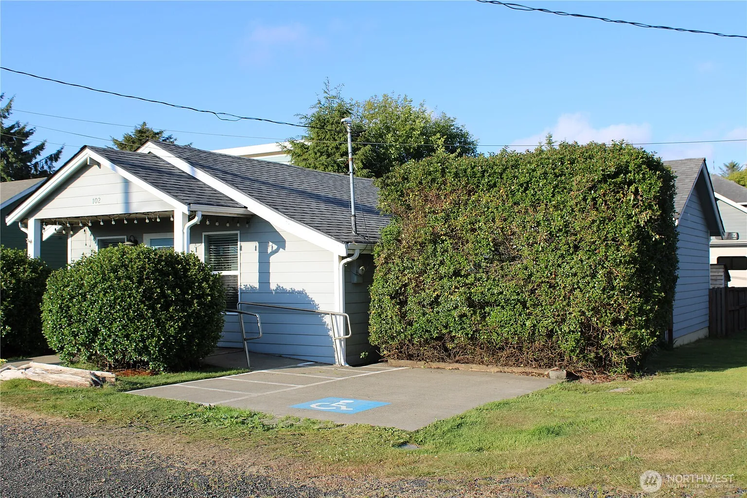 102 N 1st Street photo 1