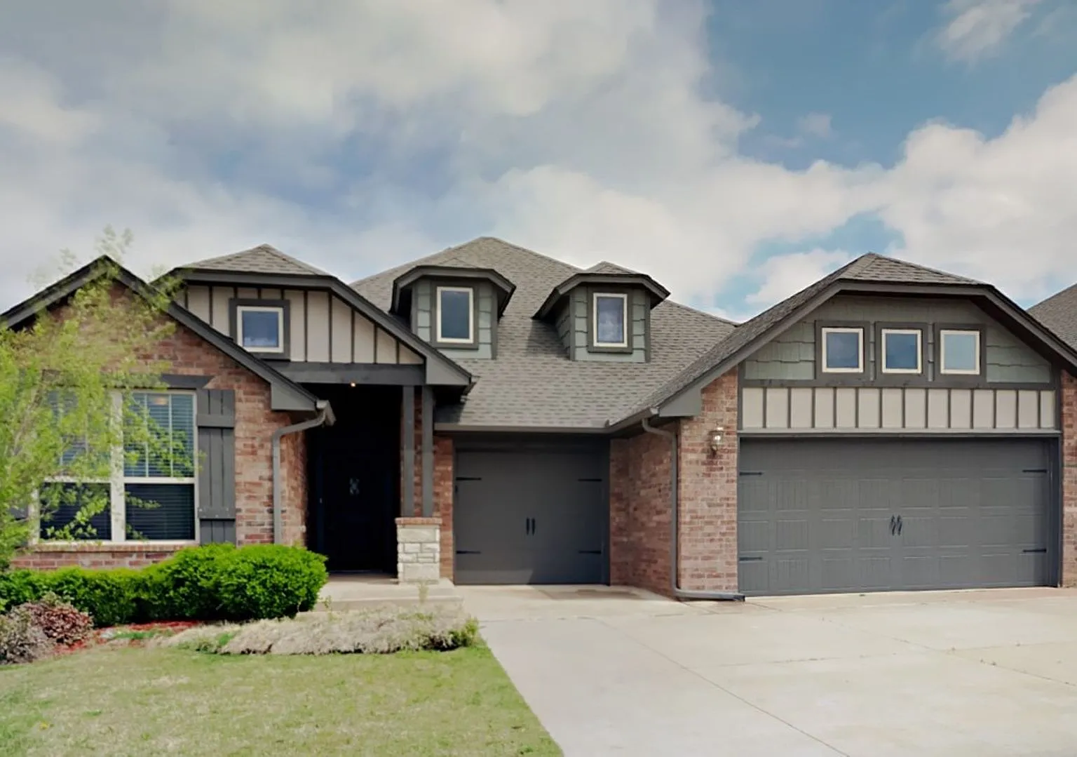 Luxury 4 Bed 3 Bath Home in Piedmont Schools with a 3 Car Garage and Storm Shelter Included — Photo 2