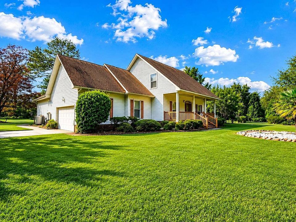 1st image of 30 Ormsby Ct