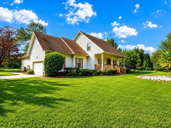 30 Ormsby Ct, Spring Lake, NC 28390