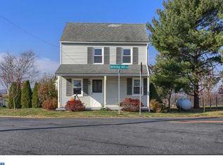 101 Bomberger Rd, Lititz, PA 17543