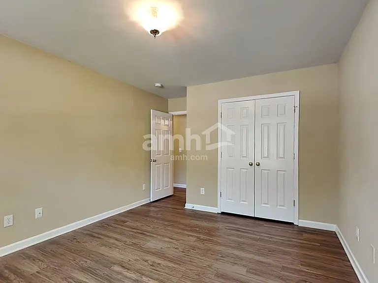 1867 Longmont Dr — Photo 19