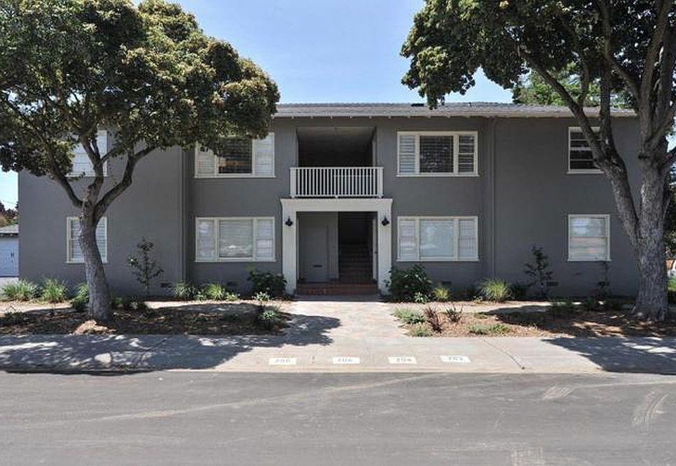 1st image of 704 Clara Dr