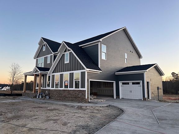 3rd image of 2829 Arrowsmith Dr