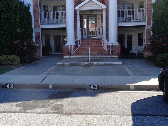 2nd image of 202 Burkwood Ct #202-2E