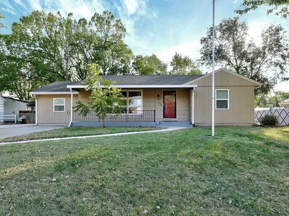 804 Columbus Ave, Newton, KS 67114