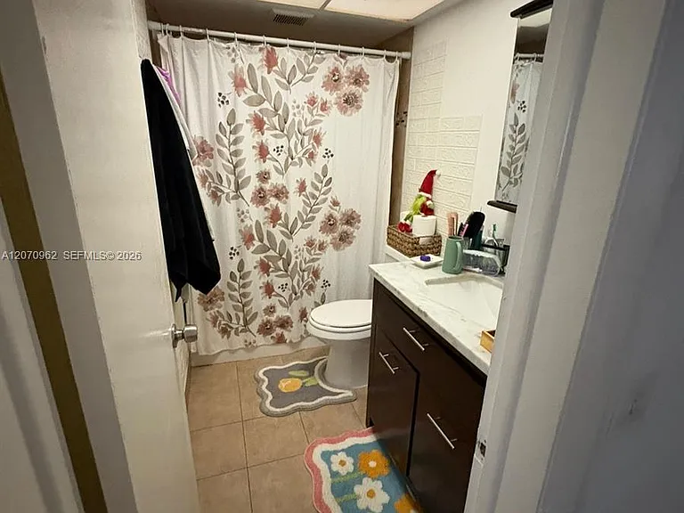 11840 NE 19th Dr #14 — Photo 17