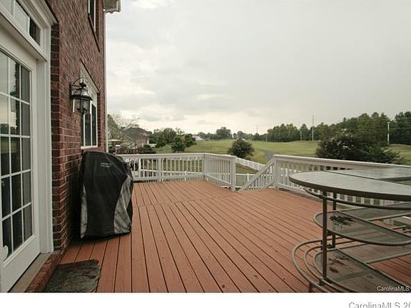 4th image of 104 Fox Den Cir