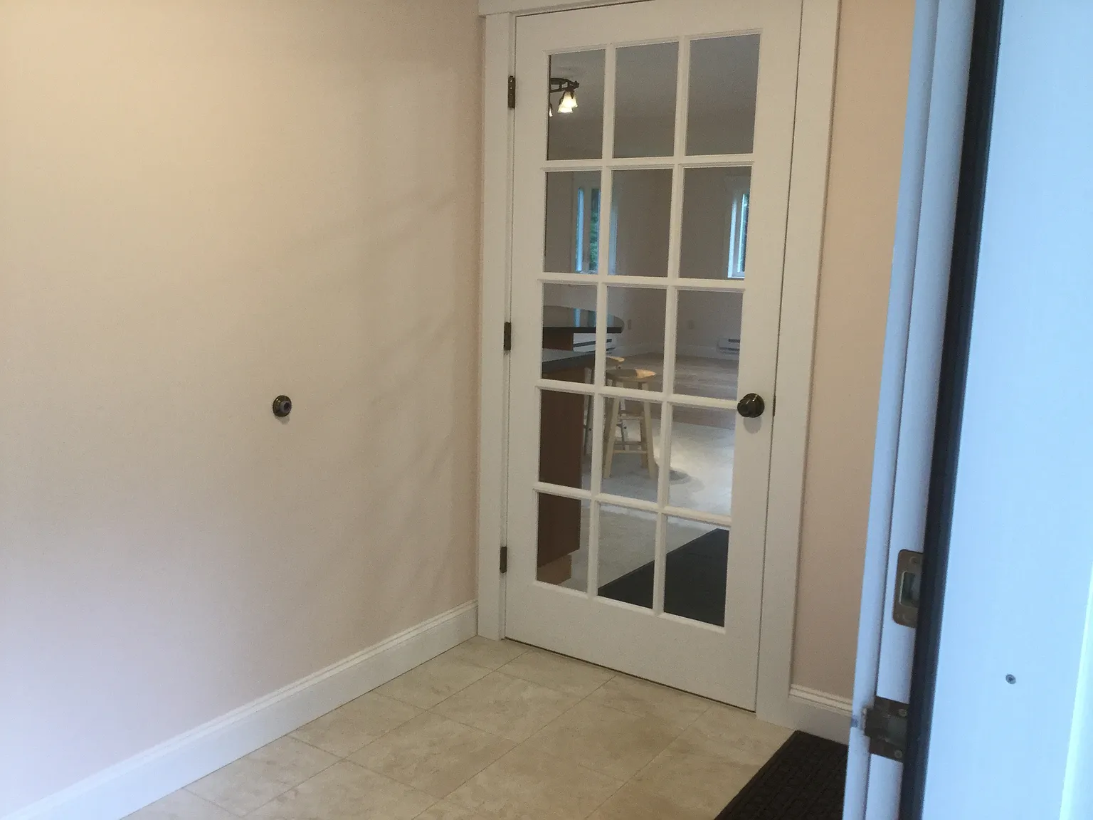 3 bed, 2000 sqft, $2,950 — Photo 2