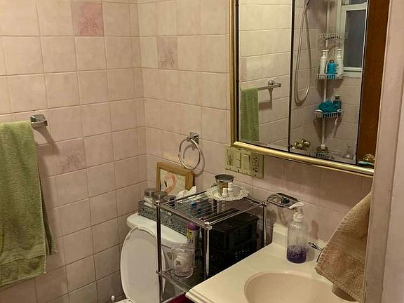 5th image of 40-19 Astoria Blvd N #2