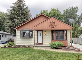 30440 S River Rd, Harrison Township, MI 48045