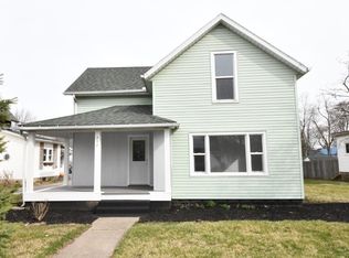 352 E Walnut St, Nappanee, IN 46550